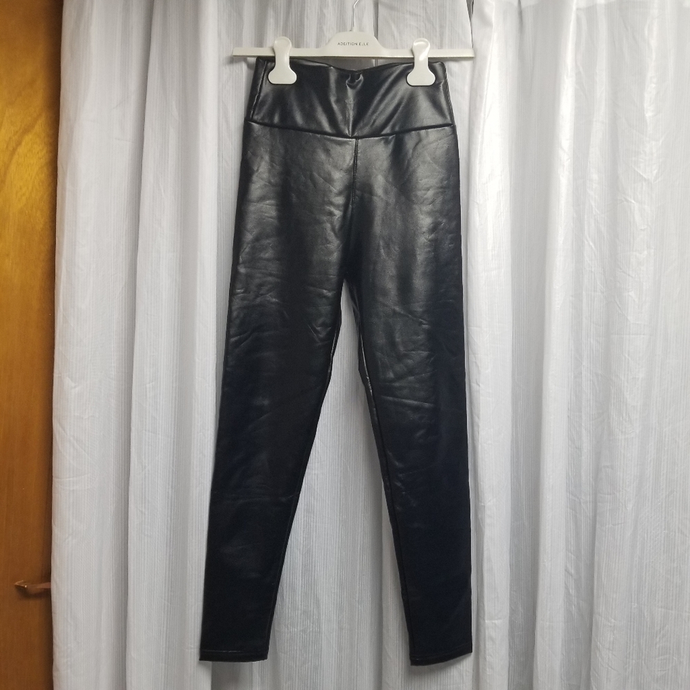 Faux leather xs